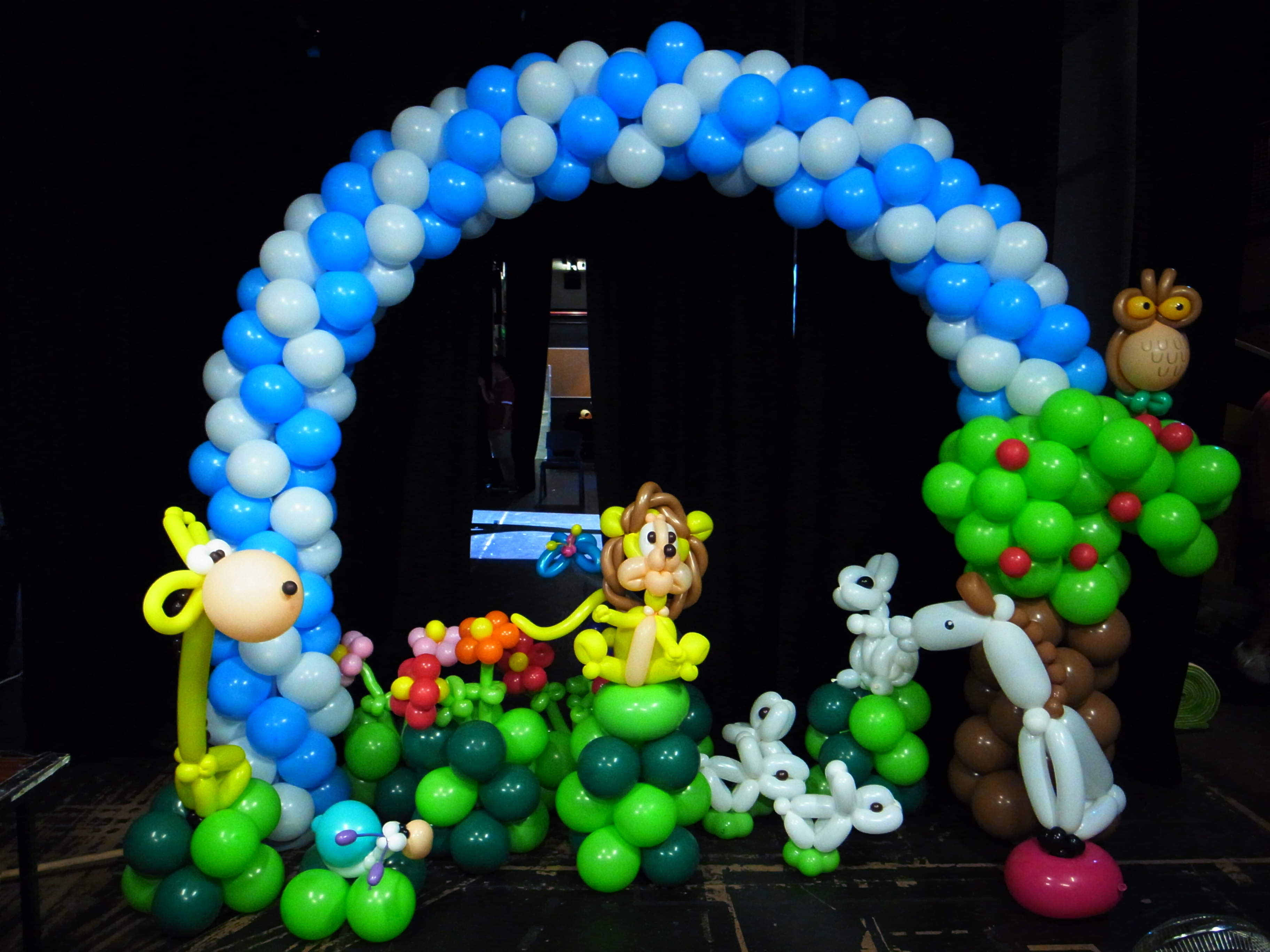 Magician Scarlet Balloon Decor 059