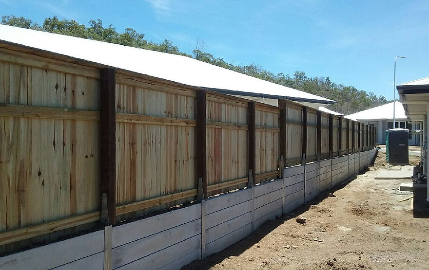 flat top pine paling fencing with top ca