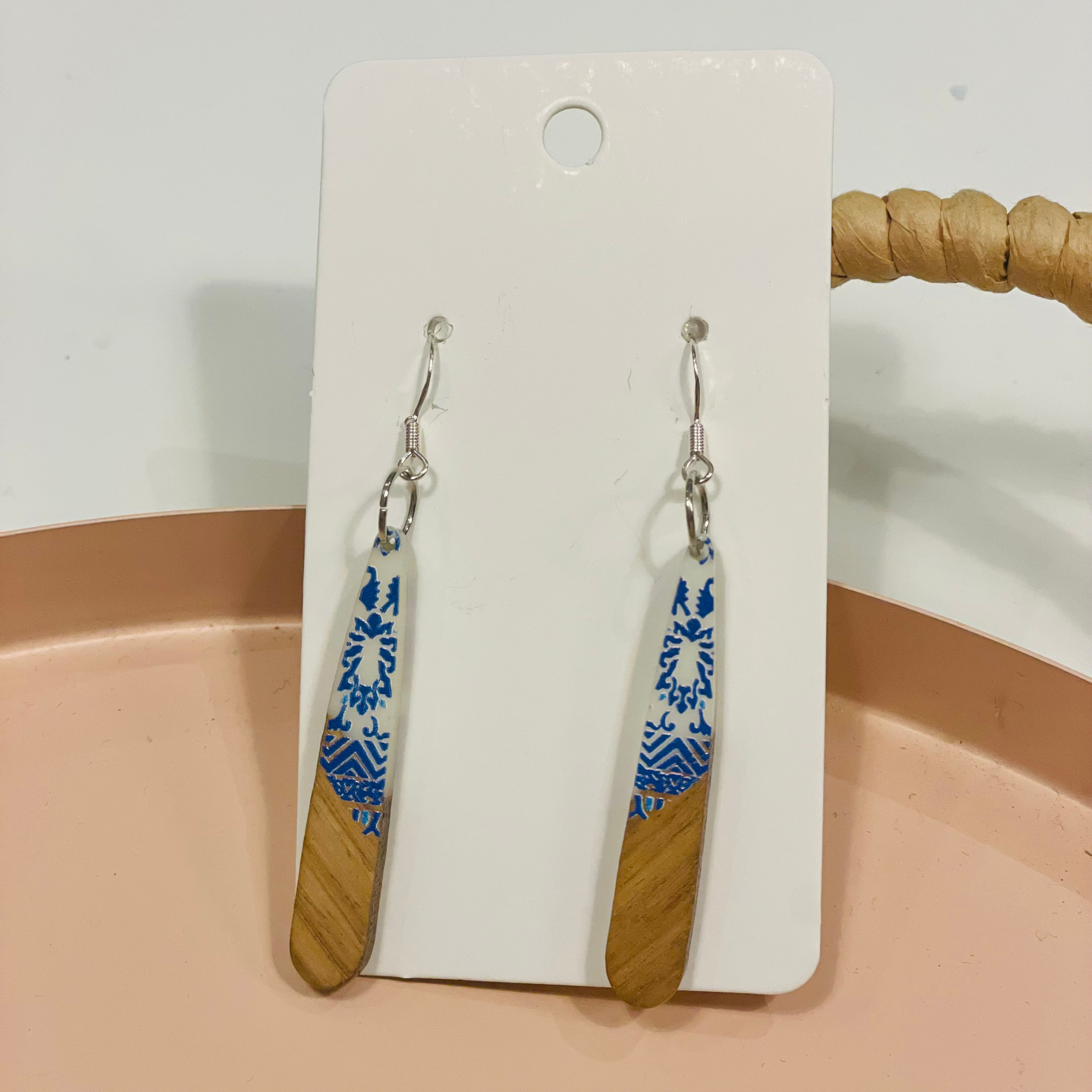 oorbellen hout &delfts blauw - afgerond staafje