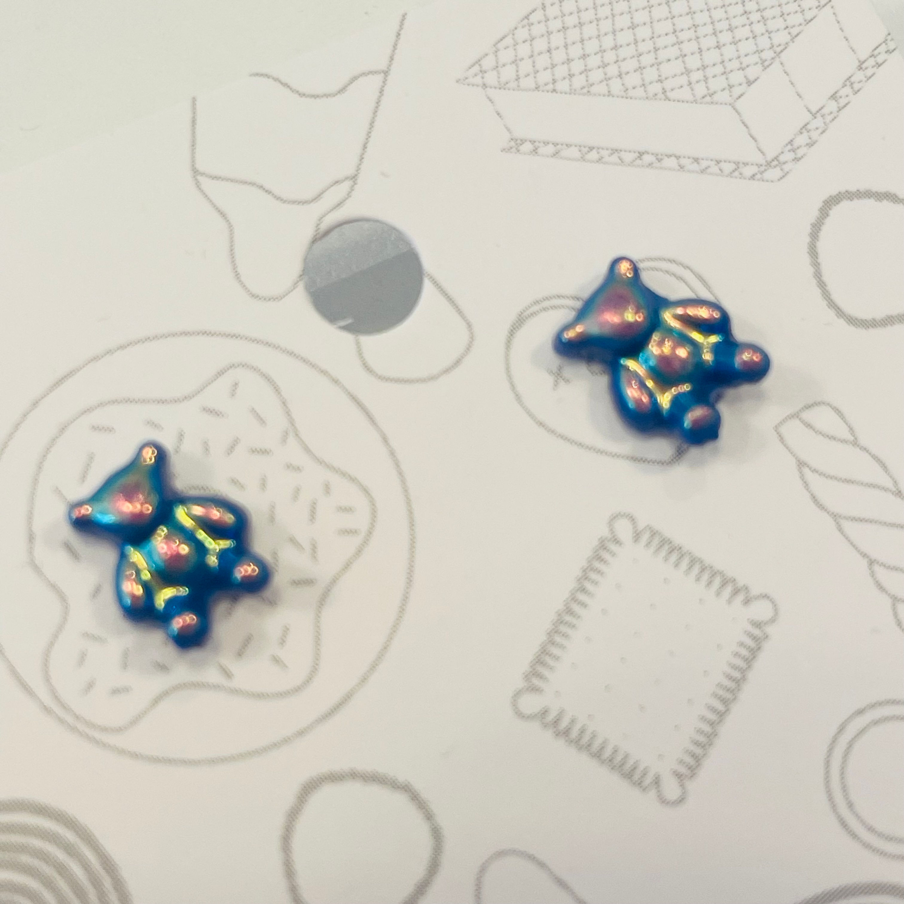 oorbellen ‘sweety darling’ - donkerblauwe beertjes