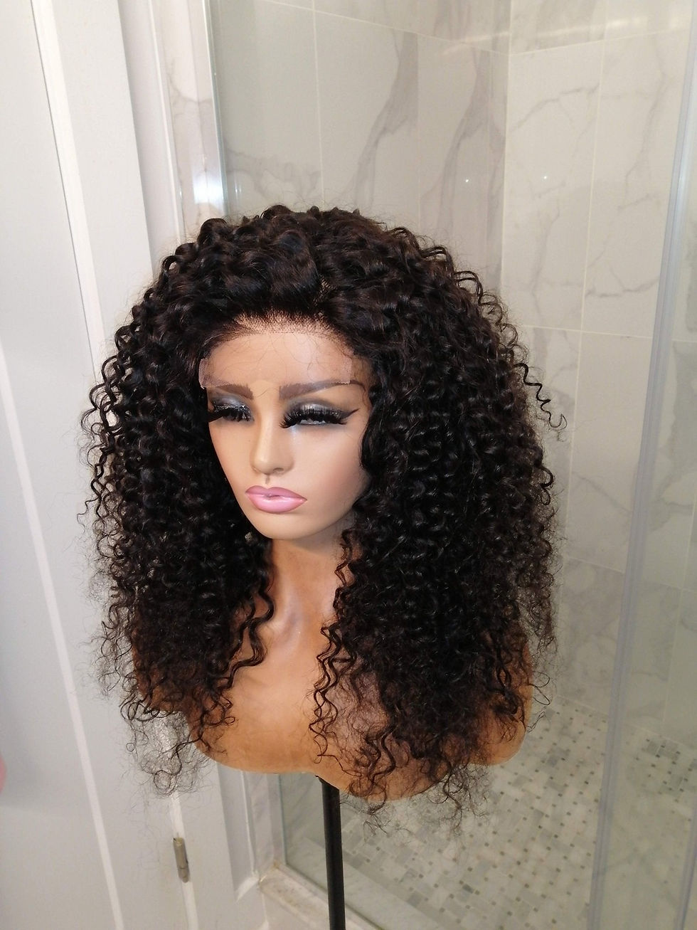 Thumbnail: 16 “ Curly Wig