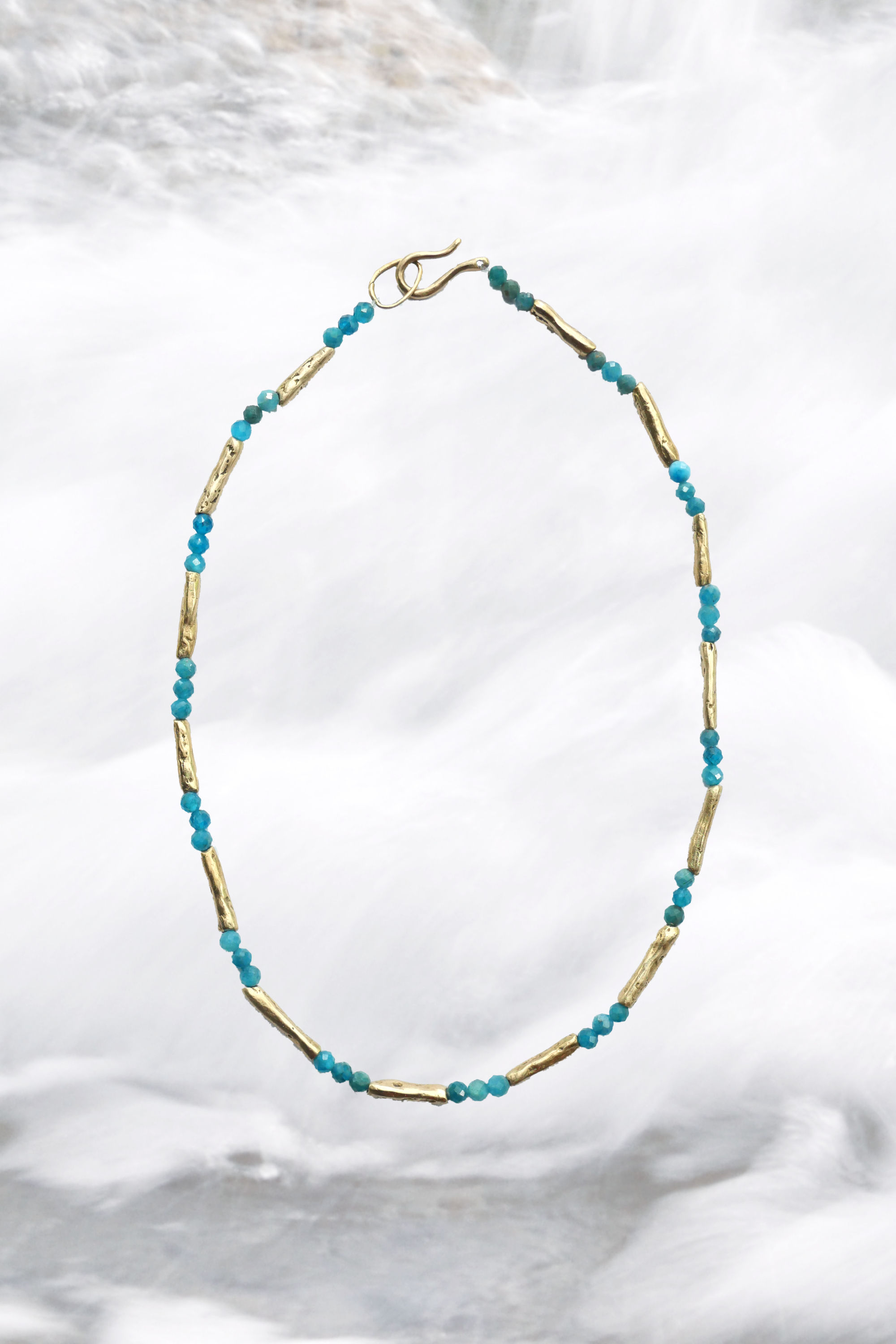 sinaya necklace