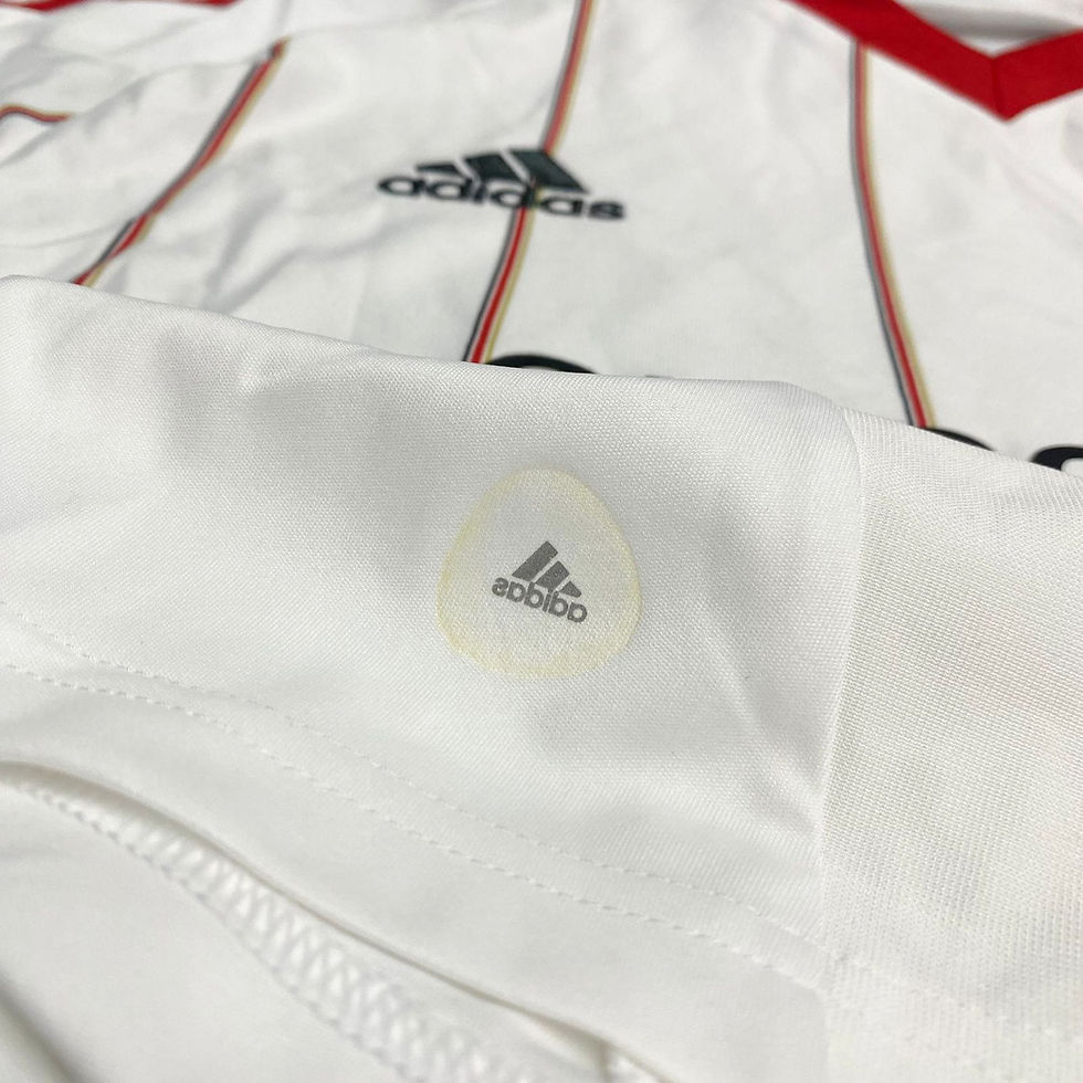 Miniatura: Liverpool 2010 Away G