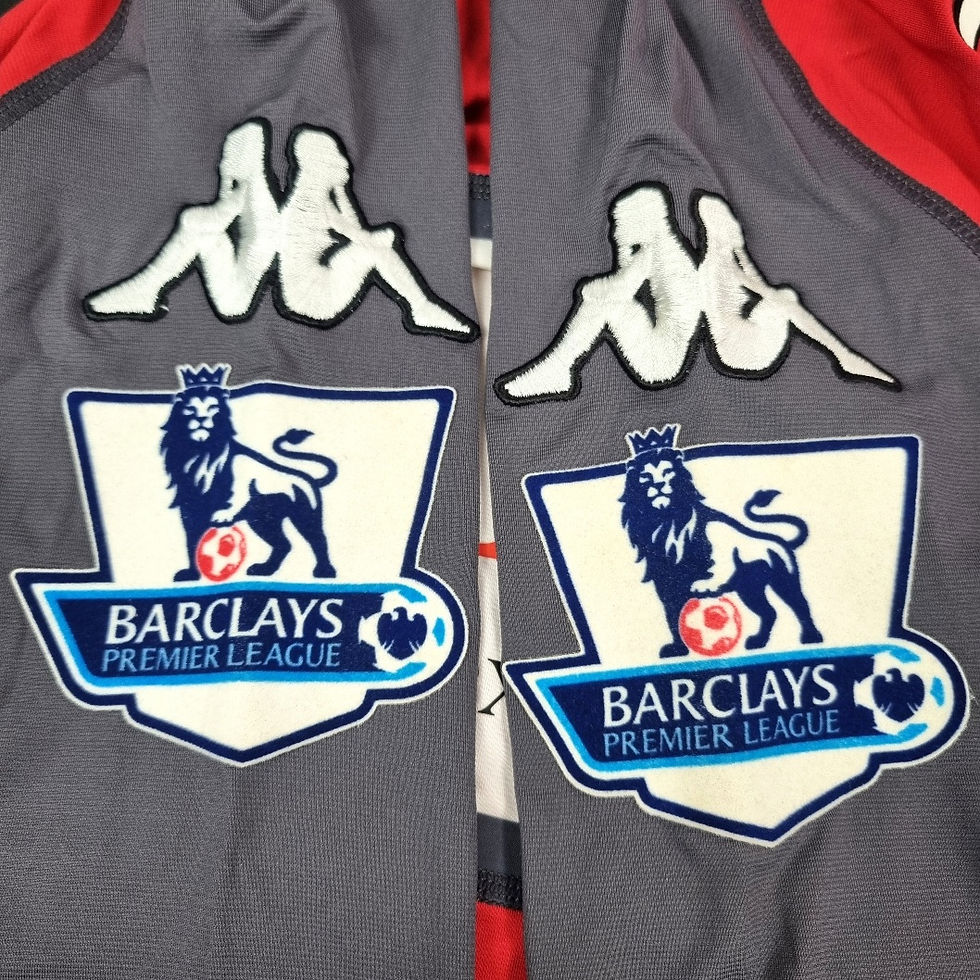 Miniatura: Fulham 2010 Away #3 Salcido