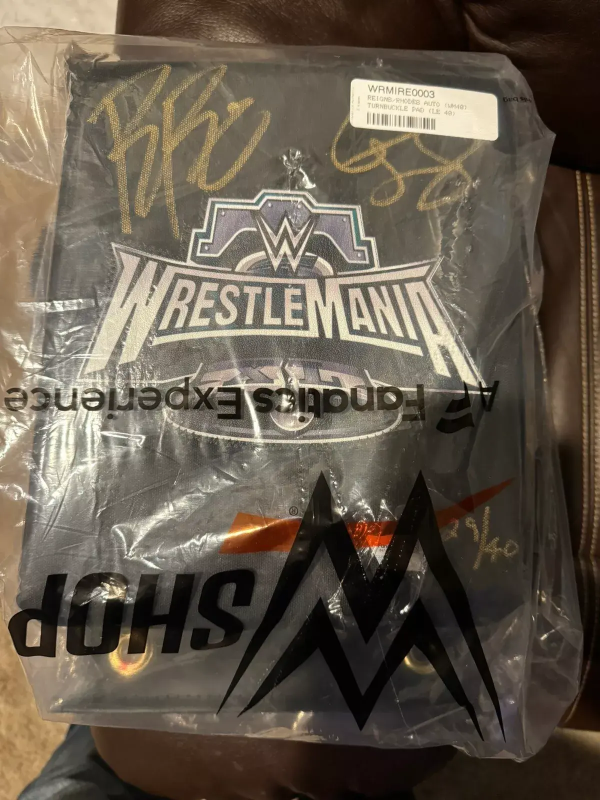 WRESTLEMANIA 40 TURNBUCKLE AUTOGRAPH SIGNED REIGNS RHODES WWE SUPERSTORE 29/40