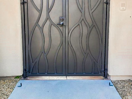 Custom iron courtyard enclosure by Allied Iron at a Phoenix Arizona home.