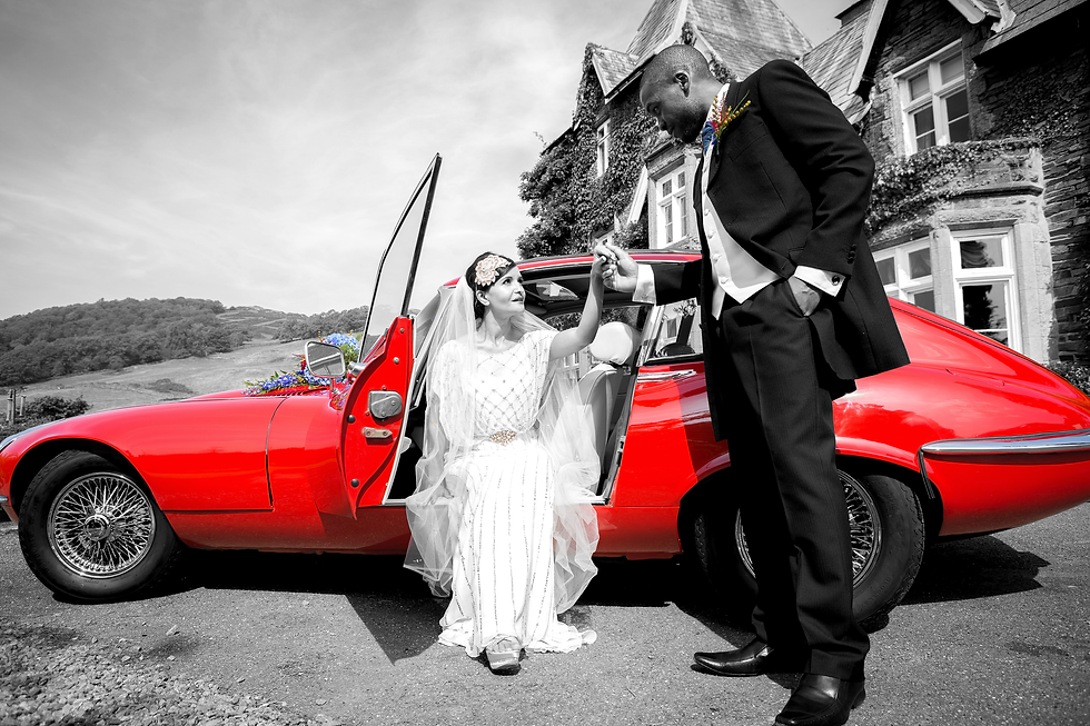 carro rojo boda