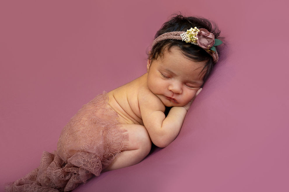 Angela_Scott_Photography_NewbornGirl-202112292.jpg