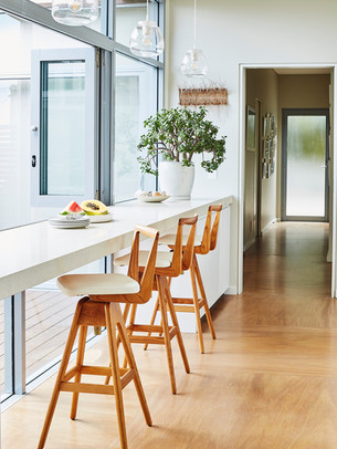 TH Brown Stool Danish