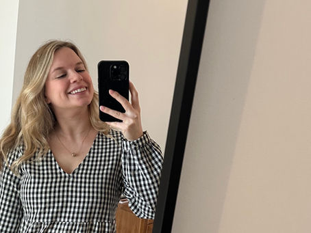 photo d'une femme dans un miroir