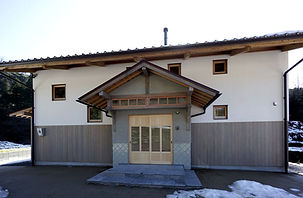 Living in the country begins_01.jpg