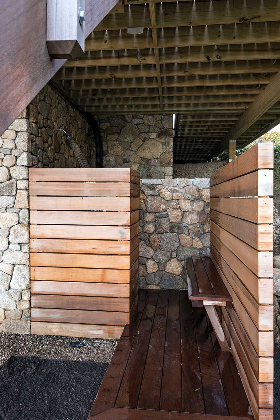 outdoorshower3.jpg