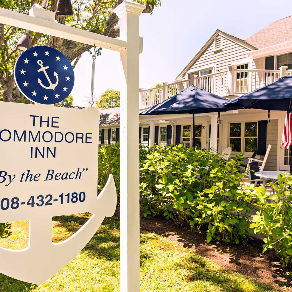 Commodore-Inn-Front.jpg