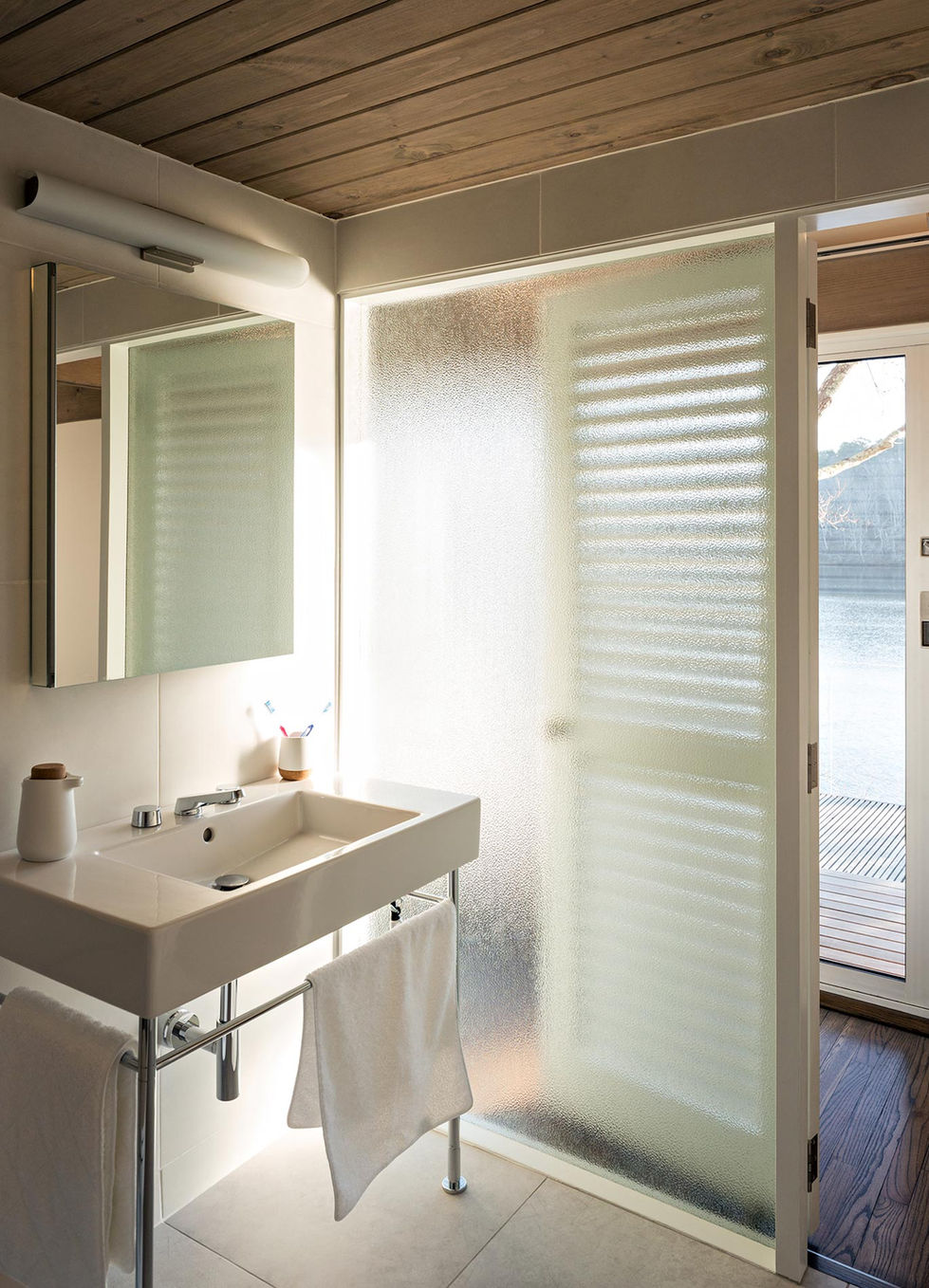 Bathroom13.jpg