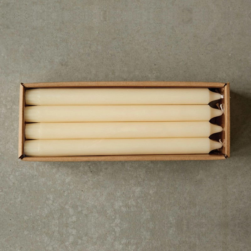 Miniatura: Set of 12 unscented ivory taper candles in a gift box