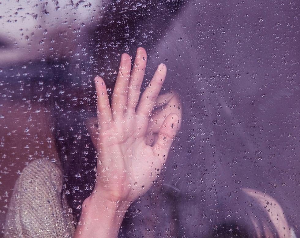 Auch in schwierigen Phasen ist Achtsamkeit wichtig, um ein Leben voller Glück zu führen.