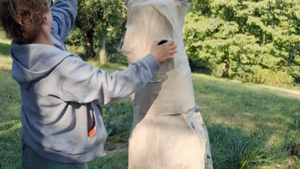 Montage d'un arbre en papier mâché - Création de Véronique Chambeau