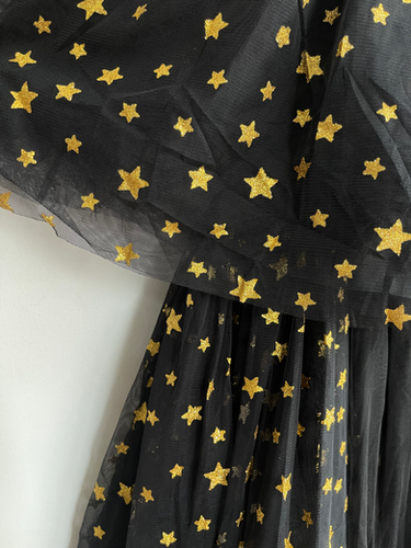 Lace and beads star tulle dress | FOXX. Lace and beads star tulle dress | FOXX.