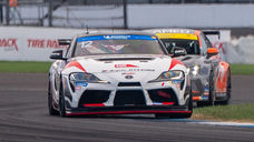 Kiko Porto (Banco Daycoval / Toyota Gazoo Racing) disputa na sexta-feira (2), em Road Atlanta, a corrida de duas horas que encerra sua primeira temporada na classe GS da IMSA Michelin Pilot Challenge. Na 10ª e última etapa de 2026, o brasileiro divide o Toyota GR Supra GT4 EVO2 #12 da RAFA Racing Team com o americano Varun Choksey, com o objetivo de concluir o campeonato com mais uma atuação competitiva.