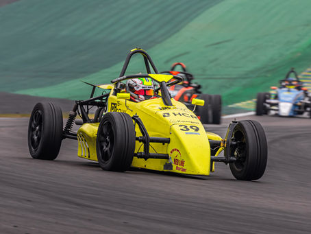 Dante Monteiro mantém ritmo forte em Interlagos e conquista segunda posição no grid da Fórmula 1600