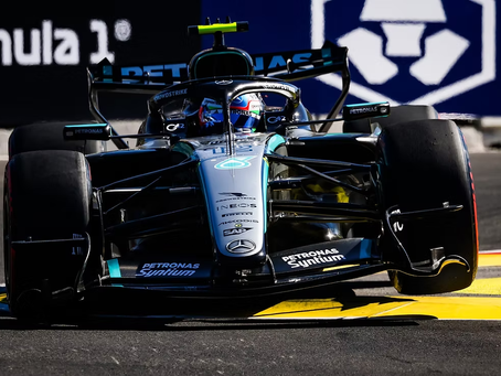 Andrea Kimi Antonelli venceu neste domingo (13) o GP da Espanha, primeira corrida da Fórmula 1 realizada no Madring, e alcançou o oitavo triunfo da temporada. O piloto da Mercedes completou as 57 voltas em 1:34:23.754, com Max Verstappen em segundo, a +4,351s, e Lando Norris em terceiro, a +5,089s. O resultado levou o italiano a 292 pontos e ampliou para 81 sua vantagem sobre George Russell no campeonato.