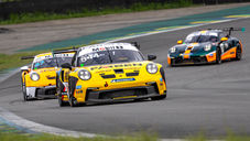 Com um recorde de 78 competidores acelerando os carros de competição mais produzidos no planeta, a Porsche Cup C6 Bank promoveu seus treinos livres em Interlagos com a competitividade peculiar ao maior evento monomarca e monogestão da América Latina. Na Carrera Cup nada menos que 14 dos 37 competidores ficaram separados por menos de 1s.