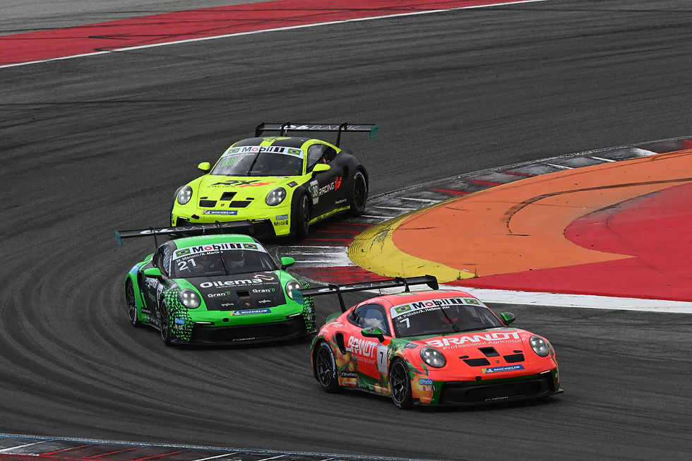 Brasília receberá pela primeira vez a Porsche Cup Brasil C6 Bank neste sábado, com uma corrida de 300 km no Autódromo Nelson Piquet. Válida pela segunda etapa do campeonato de endurance, a prova tem 29 carros inscritos na Carrera e 11 na Challenge, com 80 pilotos. A estreia dá sequência a uma história de mais de 30 corridas de longa duração em 12 anos.