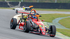 A Fórmula 1600 retorna a Interlagos nos dias 06 e 07 de junho para a disputa da 6ª etapa do Campeonato Paulista, e Marcel Fachini chega ao fim de semana novamente entre os protagonistas da temporada 2026. Vice-líder tanto da classificação geral quanto da Divisão Super, o piloto da Scuderia Fachini mantém o foco em seguir somando pontos importantes e brigando diretamente pelas vitórias.