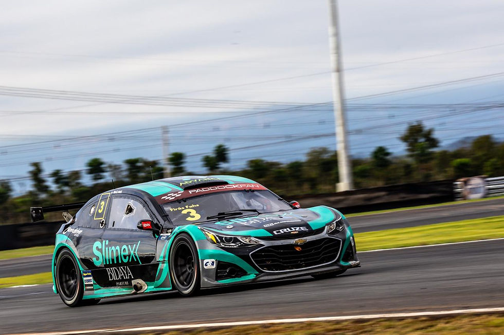 A passagem da Stock Light por Cuiabá rendeu mais pontos para Firás Fahs. Representando a SG28 Racing/Slimex/Bidaya Parfums/Ondrive Rental/SG Alumínios, o piloto de Foz do Iguaçu marcou 11 pontos ao terminar a Corrida 1 da terceira etapa na 14ª colocação. O resultado foi obtido na prova disputada na noite de sexta-feira, enquanto as duas corridas de sábado terminaram com abandonos.