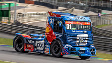 Com dois vice-líderes no campeonato e um caminhão novo em sua formação, a Shell retoma a Copa Truck em Cuiabá com Felipe Giaffone, Nic Giaffone e Jaidson Zini. O encontro encerra uma pausa de dois meses, inaugura o circuito na categoria e será a primeira etapa noturna da temporada.