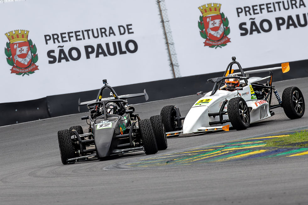 Léo Tafner abre temporada 2026 com vitória e pódio duplo na Light da Fórmula 1600 em Interlagos