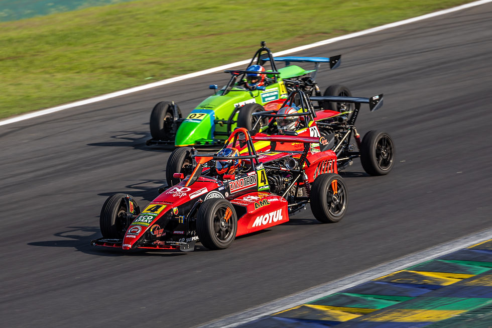 Em Interlagos, Marcel Fachini confirma tricampeonato da Super e assegura título geral da Fórmula 1600