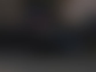 A Mercedes iniciou o mundial ocupando as duas primeiras posições na Austrália com George Russell e Kimi Antonelli, resultado construído a partir do aproveitamento do Virtual Safety Car. A equipe efetuou a troca para pneus duros na volta 12, enquanto a Ferrari optou por manter Charles Leclerc e Lewis Hamilton na pista, estratégia que acabou resultando no terceiro e quarto lugares após as paradas nos giros 25 e 28. O triunfo de Russell, registrado em 1:23:06.801, representou a 132ª vitória e a 61ª dobradinha da marca alemã na Fórmula 1.