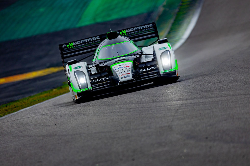 Pedro Queirolo e David Muffato iniciarão uma nova fase no Ouribank Endurance Brasil em 12 de setembro, durante as Três Horas de Interlagos, sexta etapa da temporada. A estreia na Tech Force, comandada por Ariel Schallenberger, abre a sequência dos três compromissos finais de 2026 e renova a expectativa da dupla após um ano marcado por dificuldades.