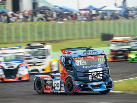 Na pista a Shell saiu de Santa Cruz do Sul comemorando bastante a manutenção da liderança da Copa Truck nas classes Elite e Pró com Nic e Felipe Giaffone há duas semanas. Mas um erro da equipe ao equipar os caminhões # 4 e # 31 com pneus não lacrados que não impactaram no desempenho impôs as desclassificações de ambos, que consequentemente despencaram do topo da tabela de pontos.