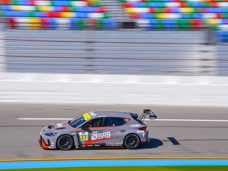 Nesta semana Raphael Reis disputa a etapa de Sebring do IMSA, a terceira do campeonato, em dupla com Celso Neto. O piloto brasiliense chega embalado após ótimo início no TCR Brasil, competição em que lidera após a disputa da primeira etapa.