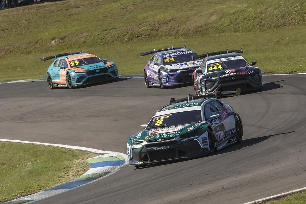 Rafael Suzuki encerrou a sétima etapa da Stock Car como o piloto que mais ganhou posições na corrida principal em Santa Cruz do Sul (RS). Depois de largar em 28º, o piloto da Full Time recebeu a bandeirada em 18º, recuperando dez colocações no domingo após um sábado marcado por problemas no carro.