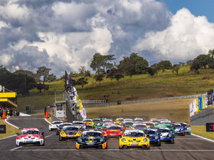 Christian Hahn abre a temporada da Porsche Cup C6 Bank com vitória na Carrera Cup