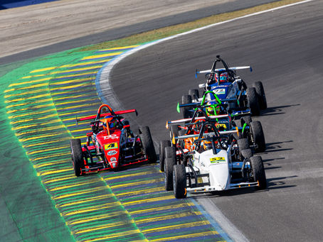 A Fórmula 1600 volta a Cascavel nos dias 19 e 20 de setembro para uma rodada com peso duplo na temporada. Transferida de Goiânia em razão das reformas no Autódromo Internacional Ayrton Senna, a programação no Paraná valerá simultaneamente pela 9ª etapa do Campeonato Paulista e pela 3ª da Copa Brasil, em um momento de margens reduzidas nas principais classificações.