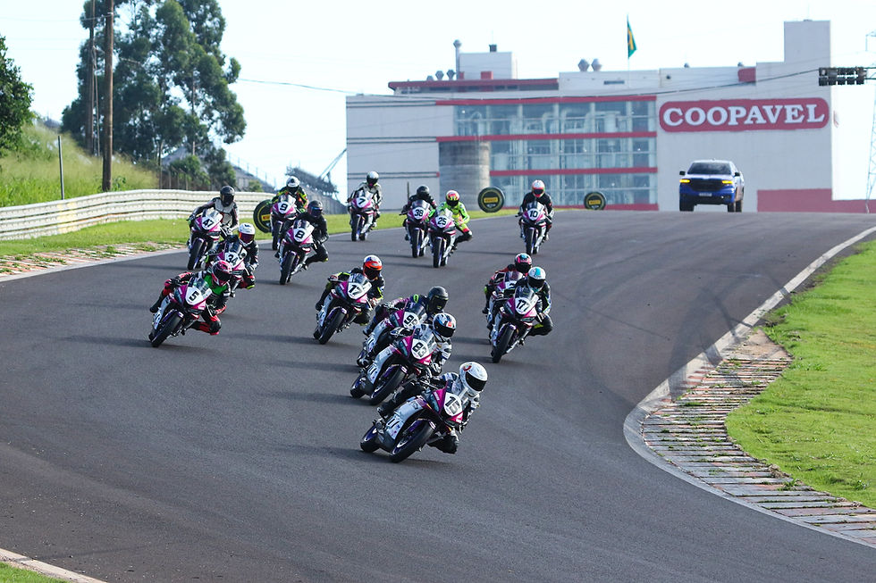 A segunda edição do Campeonato Latino-americano Femenino Yamaha R3 BLU CRU reunirá 17 pilotos e terá a campeã Isis Carreño de volta ao grid para três provas, nos dias 26 e 27 de setembro, no Autódromo Internacional de Santa Cruz do Sul. A competição fará parte da sexta etapa do MOTO1000GP