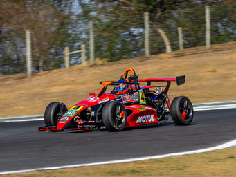 Marcel Fachini chega ao Velocitta com o tricampeonato da Fórmula 1600 ao alcance das mãos