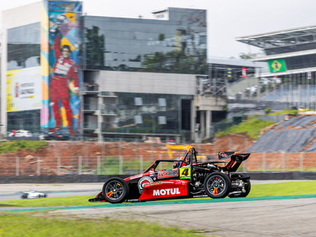 A 4ª etapa da Fórmula 1600, marcada para os dias 18 e 19 de abril em Interlagos, representa mais do que a sequência da temporada para Marcel Fachini. O fim de semana marca o início de uma nova fase na carreira do piloto, que passa a competir com estrutura própria, defendendo a recém-criada Fachini Racing.