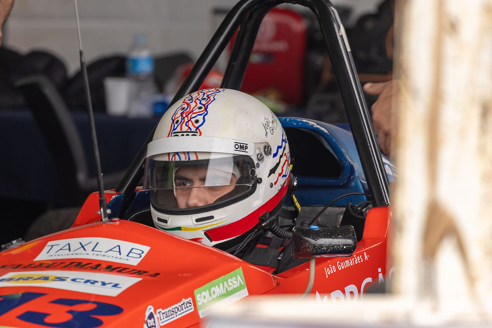 João Guimarães # 113 (Carlos Rossi / Red Line Motorsport)