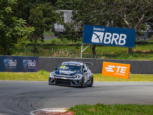 Raphael Reis iniciou sua temporada de 2026 com bom desempenho. O piloto da equipe W2 Pro GP abriu os trabalhos da TCR Brasil Banco BRB com um terceiro lugar no treino qualificatório em Curvelo-MG. Pioneiro na categoria, Raphael começa a temporada buscando seu primeiro título após três temporadas seguidas entre os cinco primeiros colocados.