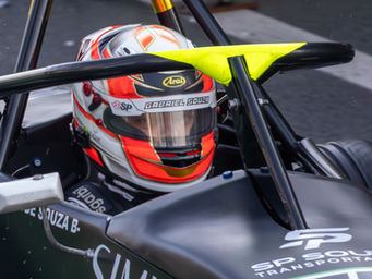 Gabriel Souza brilha em Cascavel e garante dois pódios com carro reserva na Fórmula 1600 Light