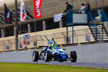A quinta etapa do Campeonato Paulista da Fórmula eVolution, realizada nos dias 11 e 12 de julho no Autódromo de Cascavel (PR), teve Luiz Queiroz como vencedor das duas corridas do fim de semana. O piloto da Rosset Racing reduziu a diferença na classificação do campeonato para 18 pontos — ou 10 pontos considerando os descartes previstos em regulamento — e ampliou sua liderança na divisão Rookie. Na Master, Sandro Freitas venceu as duas provas em sua estreia na categoria