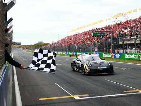 Flynt Schuring confirmou em Zandvoort o título da Porsche Mobil 1 Supercup 2026. Diante da torcida holandesa, o Porsche Junior venceu a penúltima prova da temporada e abriu uma vantagem inalcançável para Robert de Haan, restando apenas a etapa decisiva de Monza, na Itália.