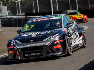 Raphael Reis atinge 70 corridas no TCR South America e mira título histórico em 2025