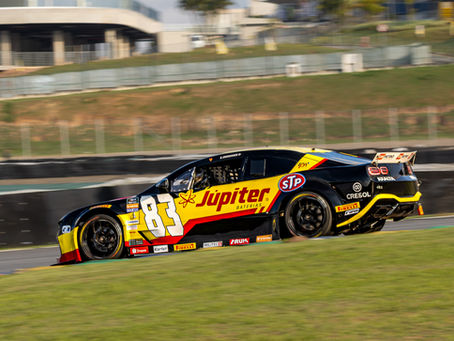 Gabriel Casagrande abriu a programação decisiva da terceira etapa da NASCAR Brasil em Interlagos com um resultado importante para a disputa do campeonato. Neste sábado (30), o piloto da AMattheis Vogel garantiu presença na Sprint Race e terminou a corrida curta do fim de semana na terceira posição, somando pontos na rodada disputada no Autódromo de Interlagos, em São Paulo (SP).