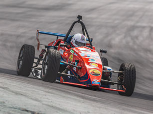 Jovem piloto paraibano enfrenta problemas mecânicos na 4ª Etapa da Fórmula eVolution em Veloccita